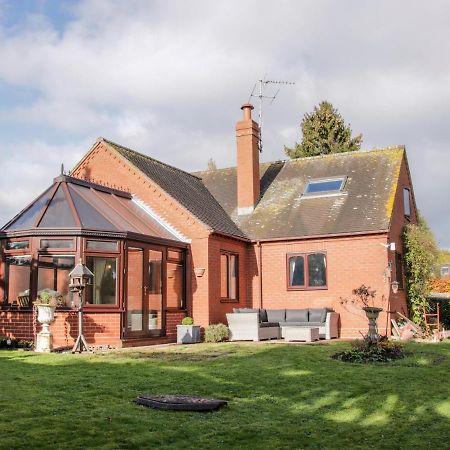 Court Farm Villa Kidderminster Eksteriør billede